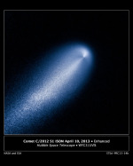 Upravený snímek komety ISON pořízený kamerou na palubě HST Autor: NASA/ESA