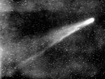 Halleyova kometa při návratu v roce 1910 Autor: Yerkes Observatory