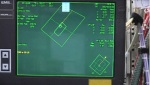 Pohled na monitor na palubě ISS, který kontroluje pozici lodi HTV Autor: TV NASA