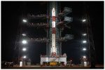 Menší indická raketa PSLV na startovací rampě Autor: ISRO