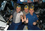 Psychická sounáležitost posádky: 15. dlouhodobá Expedice na stanici ISS pod velením F. Jurčichina v roce 2007 Autor: NASA