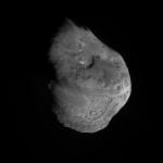 Jádro Komety Tempel z družice Deep Impact. Autor: NASA.