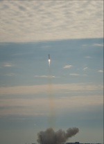 Start rakety Falcon 9; nějak takto bude vypadat i start prvních lidí v novém plavidle SpaceX Autor: SpaceX