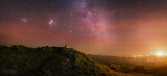 Ovce nad Hastings, Magellanova mračna a airglow z Te Mata peak. Autor: Petr Horálek.