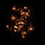 okolí protokupy MRC 1138-262 pohledem teleskopu APEX - eso1431 Autor: ESO