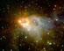 29.08.2001 - AFGL 2591: Masivní hvězda se předvádí