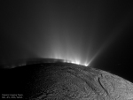 16.04.2017 - Životodárné výtrysky nad Enceladem