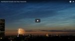 10.07.2018 - Noční svítící mraky nad pařížským ohňostrojem