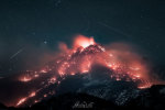 03.03.2021 - Hvězdy nad soptícím vulkánem
