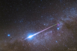 19.08.2021 - Jasný meteor, hvězdnatá obloha