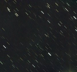 Snímek komety C/2021 Y1 (ATLAS).