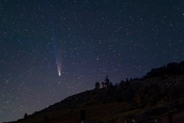 Kometa C/2025 A6 (Lemmon)