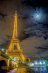 Lunární korona nad Paříží