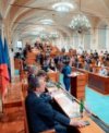Autor: Karel Horák - Zcela zaplněný jednací sál Senátu při slavnostním zahájení prvního Zvaž vědu! v Praze.