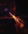 Autor: ALMA(ESO/NAOJ/NRAO)/M. McClure et al. - Toto je HOPS-315, mladá hvězda, u níž astronomové pozorovali důkazy o nejranějším stadiu vzniku planet. Snímek byl pořízen pomocí soustavy ALMA a společně s daty z dalekohledu JWST tato pozorování ukazují, že horké minerály začínají tuhnout.