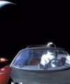 Autor: Instagram Elona Muska - Tesla se vzdaluje od Země
