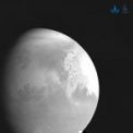 Autor: Čínský národní kosmický úřad CNSA - Fotografie Marsu z čínské sondy Tianwen-1 ze vzdálenosti 2,2 milionů kilometrů od planety