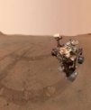 Autor: NASA/JPL/MSSS - Selfie, které si pořídil rover Perseverance 20.ledna s jedním z vyložených vzorků