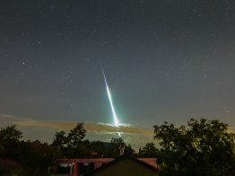 Bolid nad školou
