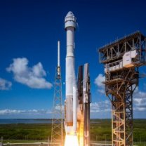 Kosmická loď Starliner na špici rakety Atlas V N22 směřuje vzhůru k obloze na misi CFT-1. Start proběhl 5. 6. 2024 s posádkou Barry Willmore a Sunita Williams(ová. Autor: ULA