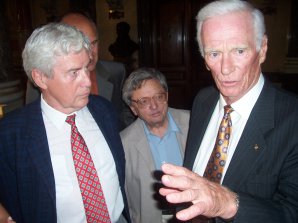 Astronaut Eugene Cernan (vpravo) a Jiří Grygar. Autor: Milan Halousek.