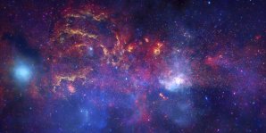 Velké observatoře zkoumají střed Galaxie