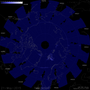 Snímek severního pólu s výskytem NLC z 21. května 2015. Autor: Družice AIM.