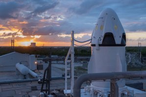 Loď Dragon před zkouškou Pad Abort Test počátkem května na Floridě Autor: SpaceX