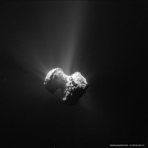 Fotografie komety 67P z 20. července, pořízená navigační kamerou Rosetty ze vzdálenosti 171 km Autor: ESA