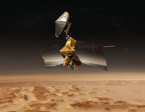 Animace letu sondy MRO nad povrchem Marsu Autor: NASA