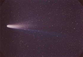 Halleyova kometa při svém návratu v roce 1986. Autor: http://www.observatory.cz