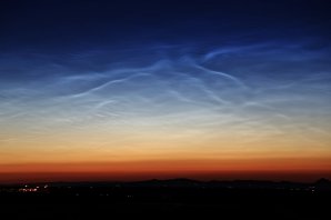 Jemná struktura nočních svítících oblaků při úkazu z 10. července 2015 v Brandýsku. Autor: Jan Drahokoupil