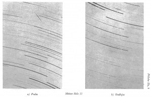 Meteor č. 11, první dvoustaniční fotografie meteoru z Podolí a Ondřejova 9.8.1925 22:49:05. Z knihy V.Gutha, příloha IIa,b Autor: VladimírGuth: Katalog fotografovaných stop meteorů 1885 - 1930