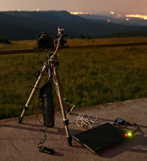 Sestava k fotografování Red Sprites, využitá v létě 2016 u vysílače Praděd. Autor: Daniel Ščerba