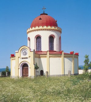 Pohřební kaple sv. Terezie rodu Mendsdorf-Pouilly v Nečtinech Autor: Západočeská pobočka ČAS