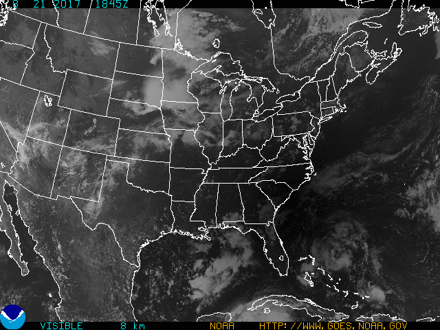 Stín Měsíce 21. srpna 2017 v 18:45 UT nad USA z družice GOES-East Autor: NOAA