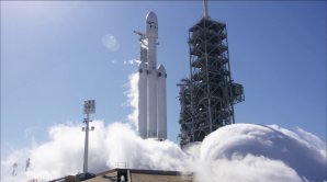 Počátek statického zážehu Falconu Heavy 24. ledna 2018 Autor: NASASpaceFlight.com