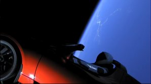 Záběr na elektromobil Tesla na parkovací orbitě Autor: SpaceX