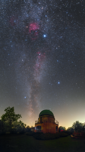 Od historické kopule k mlhovině NGC7000 - Severní Amerika. Autor: Petr Horálek.