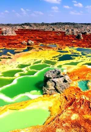 Hydrotermální jezera v oblasti Dallol v Etiopii Autor: Kotopoulou Electra – Own work, CC BY-SA 4.0