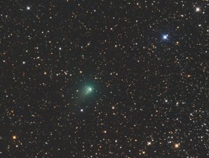 Kometa C/2017 T2 (Panstarrs) 14. března 2020, 31×30s, ISO12800, Canon 6D, Orion CT8. Autor: Martin Gembec
