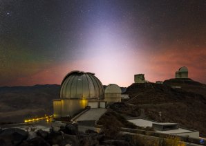 Zodiakální světlo a silné airglow nad observatoří ESO, La Silla, Chile Autor: Zdeněk Bardon