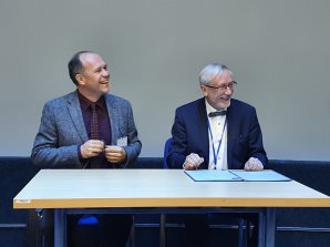 Podpis memoranda o spolupráci ČAS a SAS na sjezdu ČAS 18. 9. 2021 Autor: Petr Sobotka
