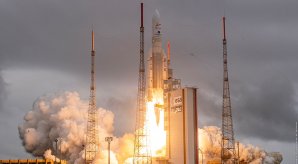 Start rakety Ariane 5 s JWST Autor: ESA/CNES/Arianespace