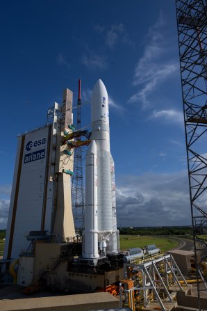 Raketa Ariane 5 se sondou JUICE na palubě na startovní rampě Autor: ESA