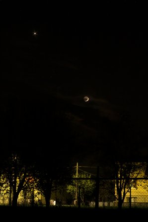 Venuša, Mesiac, Plejády a oblačnosť Autor: Ján Gajdoš