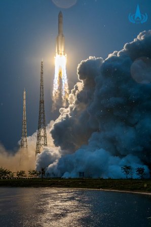 Raketa CZ-5 vynáší 3. 5. 2024 sondu Chang'e 6 k Měsíci Autor: CNSA