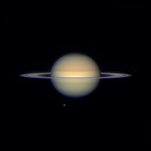 Saturn, Titan, Tethys Autor: Jan Klečka