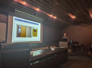 Príspevok Vladimíra Karasa o význame konferencií a workshopov vo vysokohorských oblastiach, ako napr. Les Houches, Aspen, Alpy, Sesto a samozrejme aj Tatry. Autor: Michal Zajaček