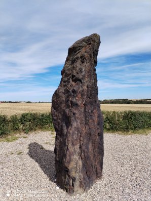 Jedním z nejznámějších megalitů na našem území je Kamenný pastýř od Klobuk (poblíže města Slaný) Autor: Soukromý archiv Radima Neuvirta, autora článku